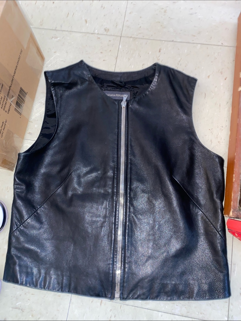 Banana Republic 90’S Black leather Zipper medium vest